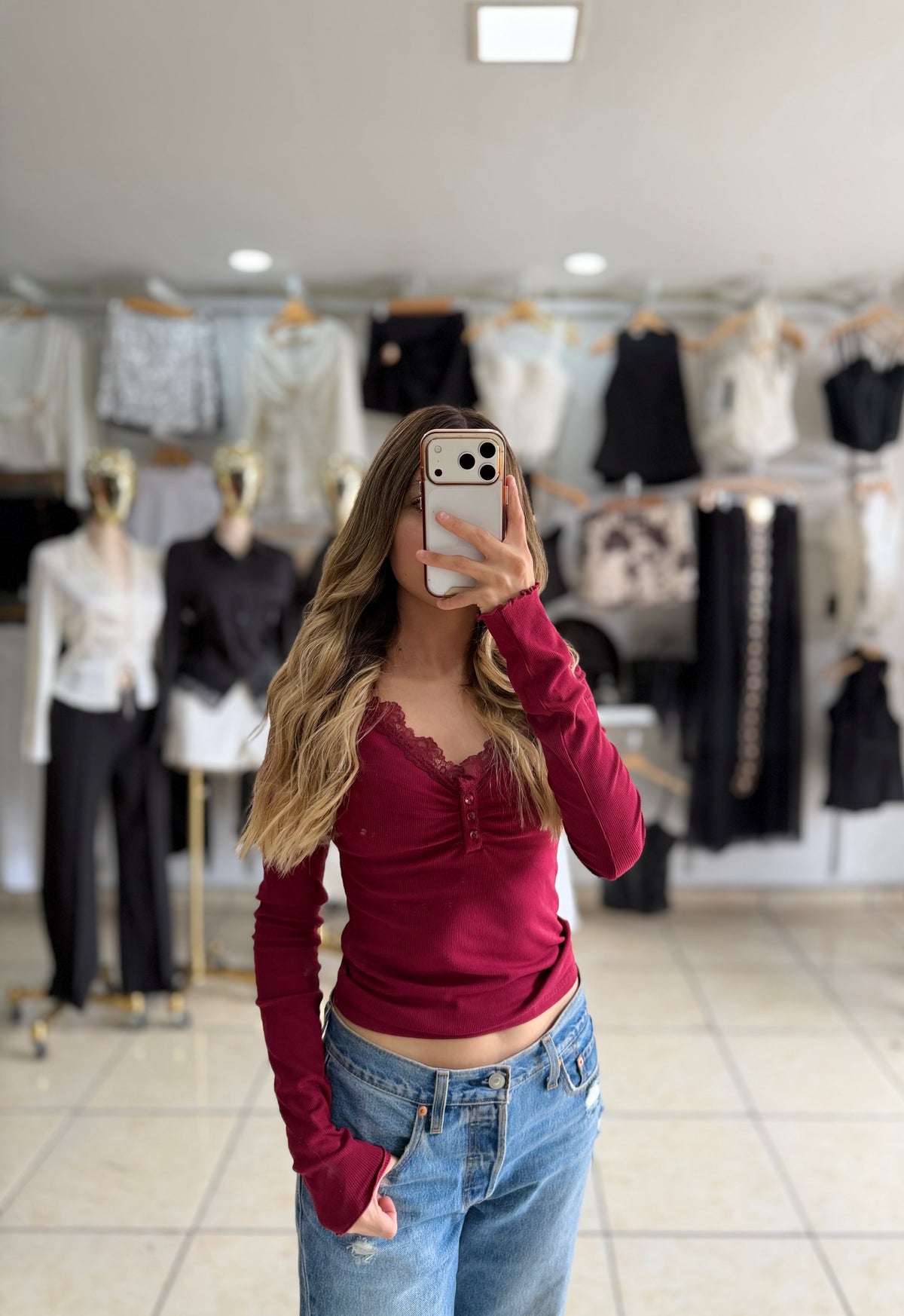 Blusa básica con encaje