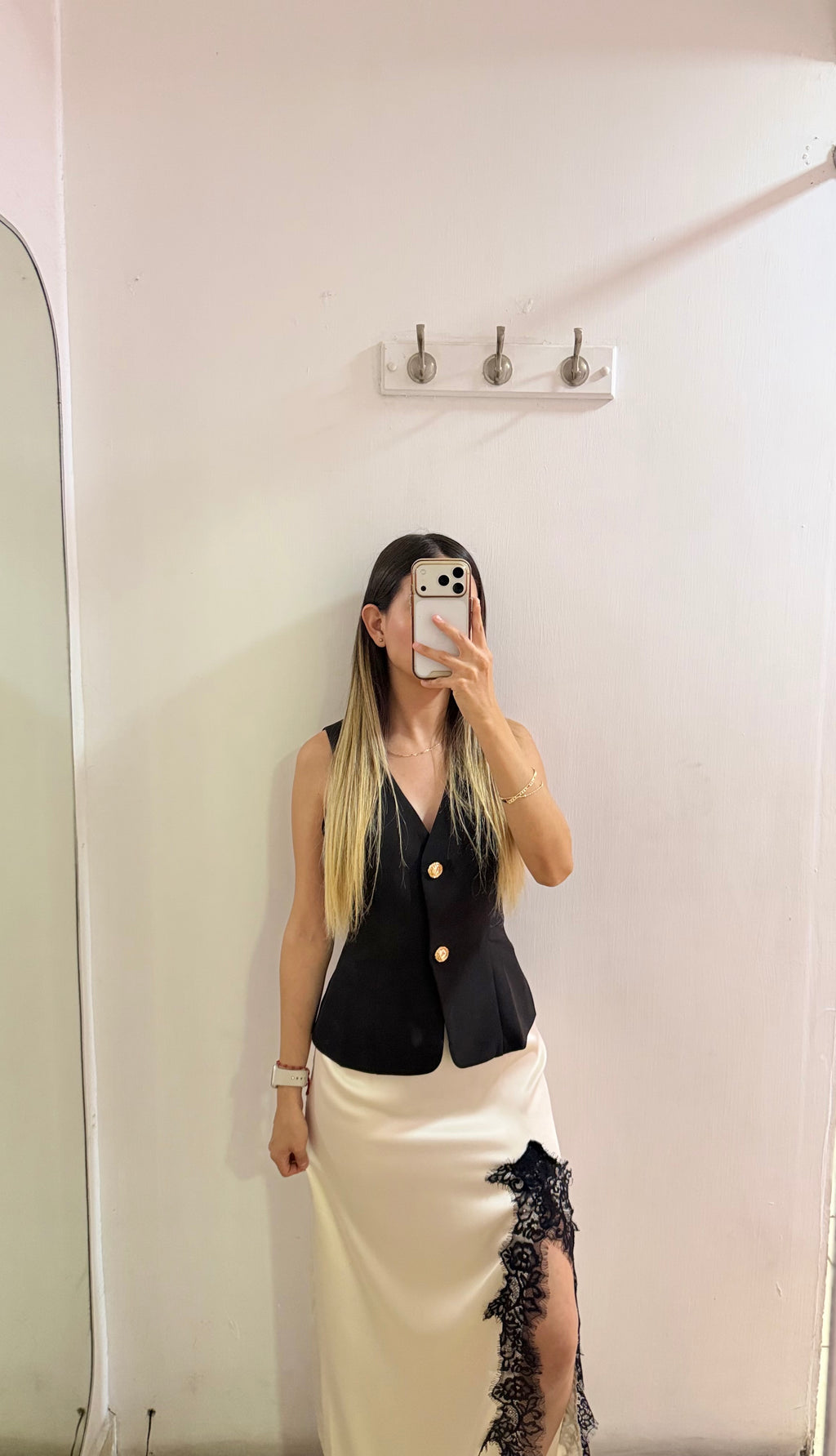 Falda satin encaje