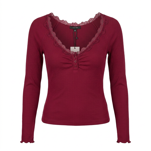 Blusa básica con encaje