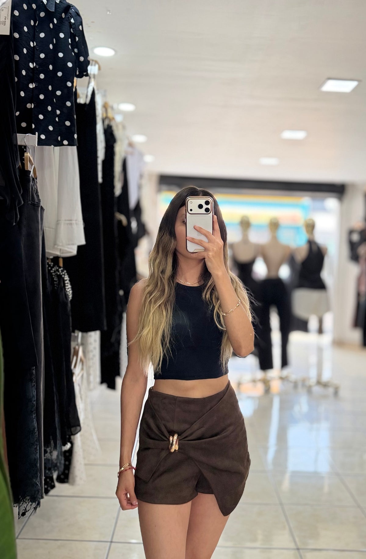 Falda short gamuza