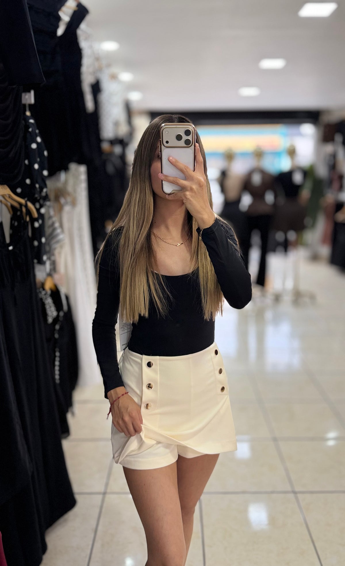 Short falda botones